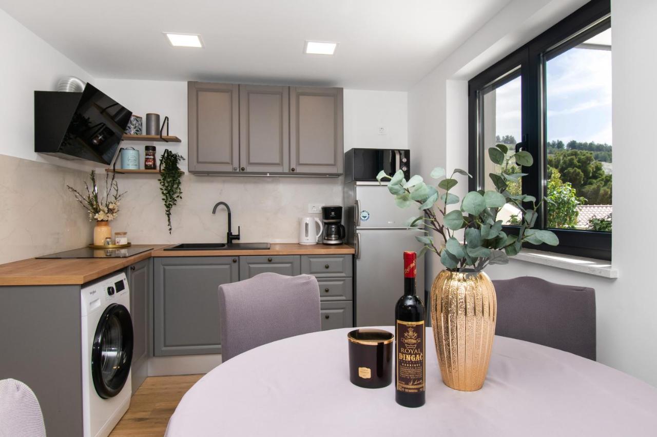 Apartmani Monika Zaboric Εξωτερικό φωτογραφία