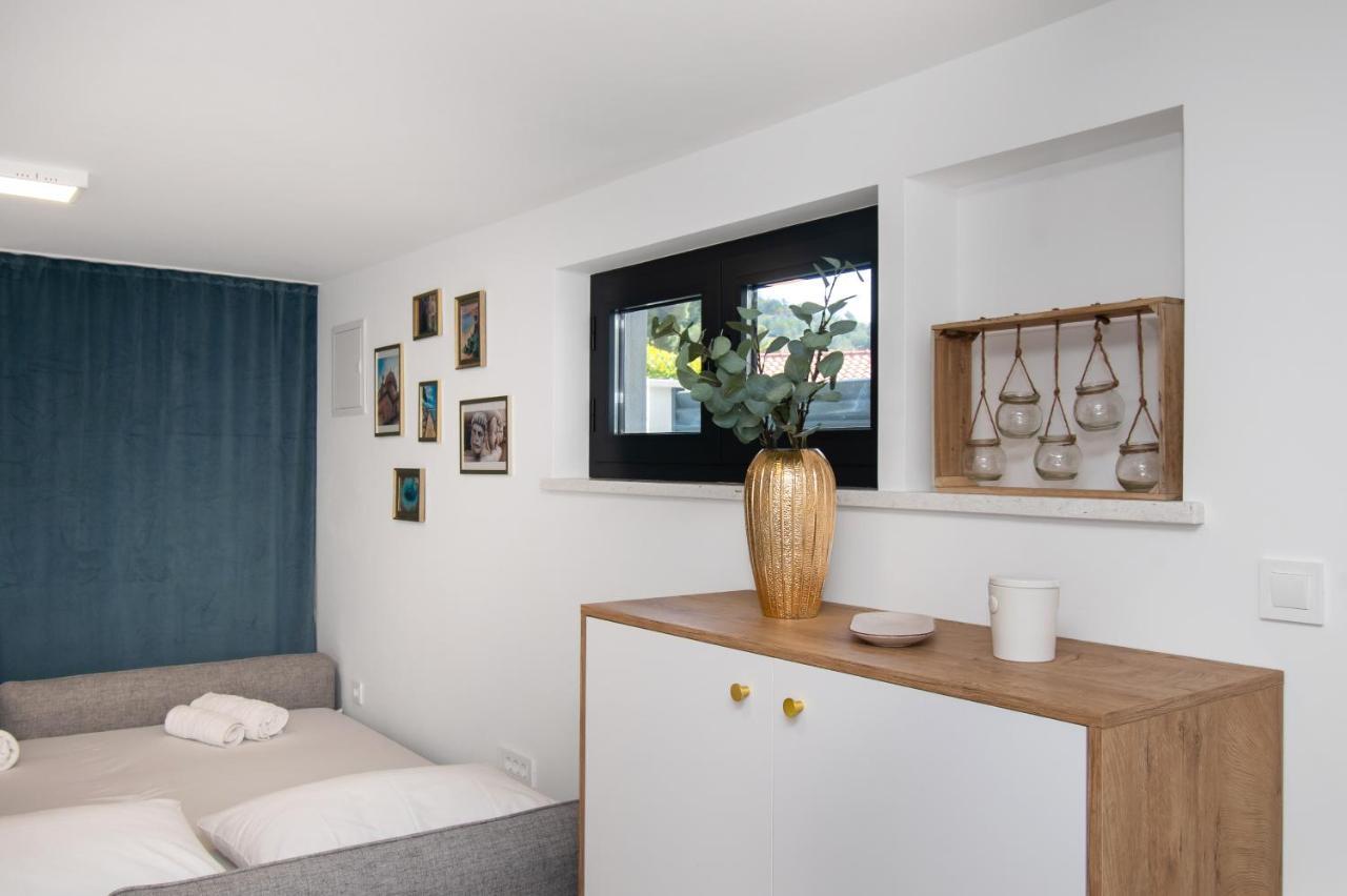 Apartmani Monika Zaboric Εξωτερικό φωτογραφία