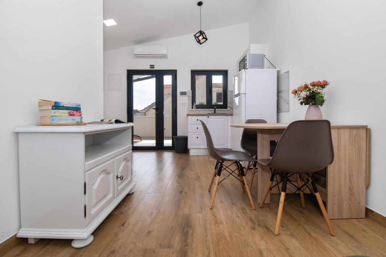 Apartmani Monika Zaboric Εξωτερικό φωτογραφία