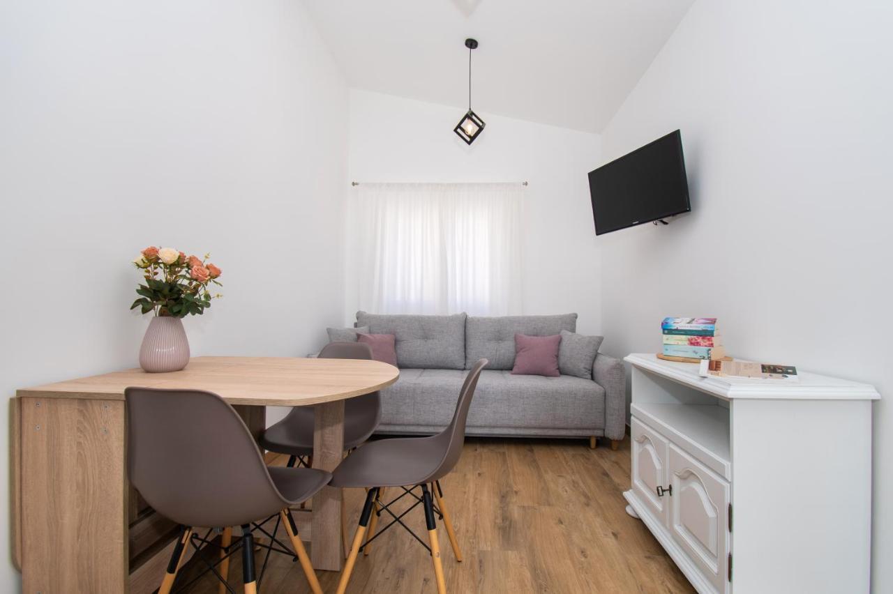 Apartmani Monika Zaboric Εξωτερικό φωτογραφία
