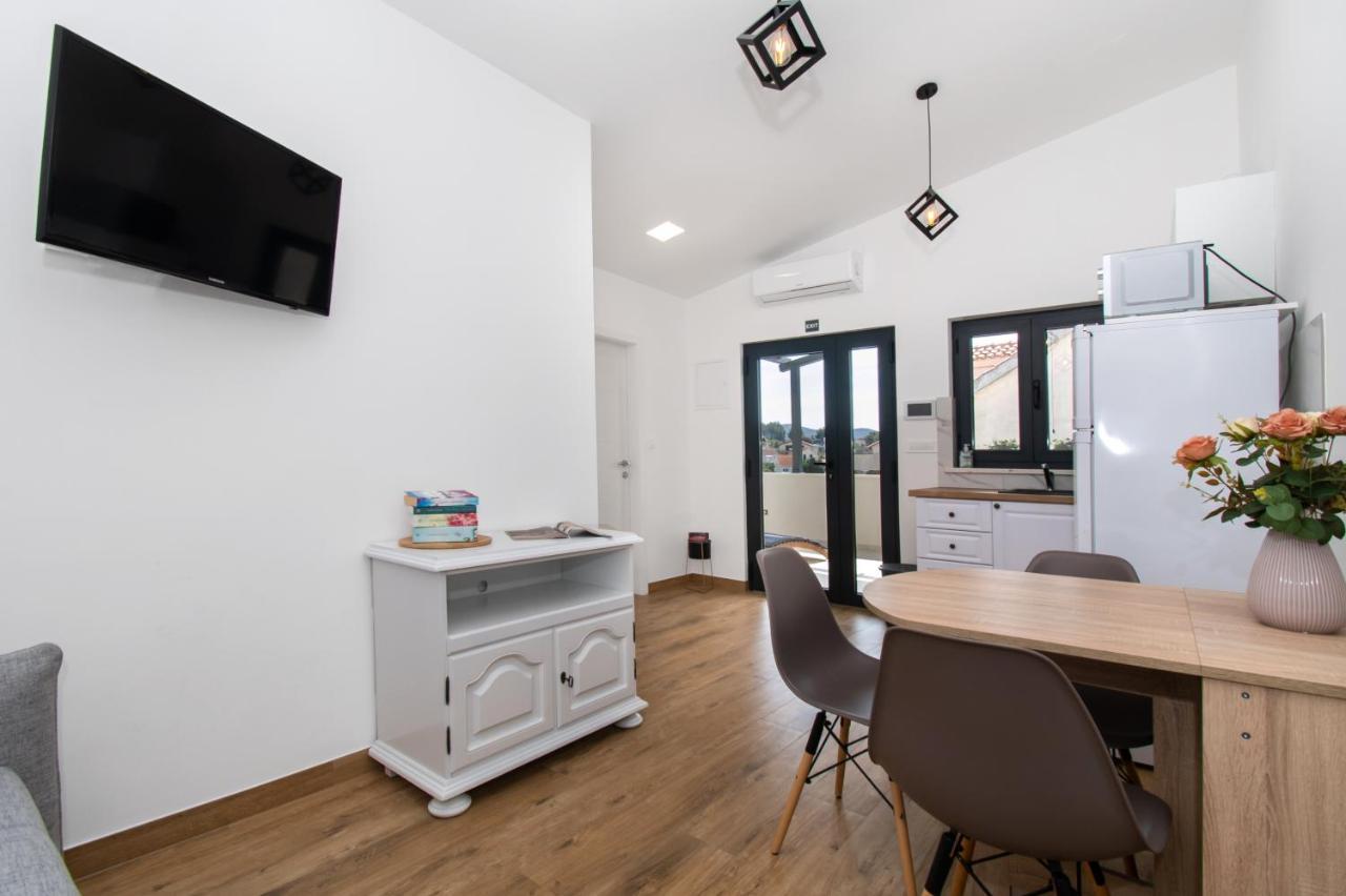 Apartmani Monika Zaboric Εξωτερικό φωτογραφία